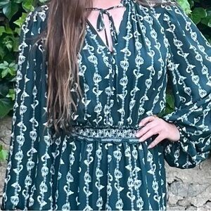 Max Studio Green & White Printed Long Sleeve Midi Dress | Size L
